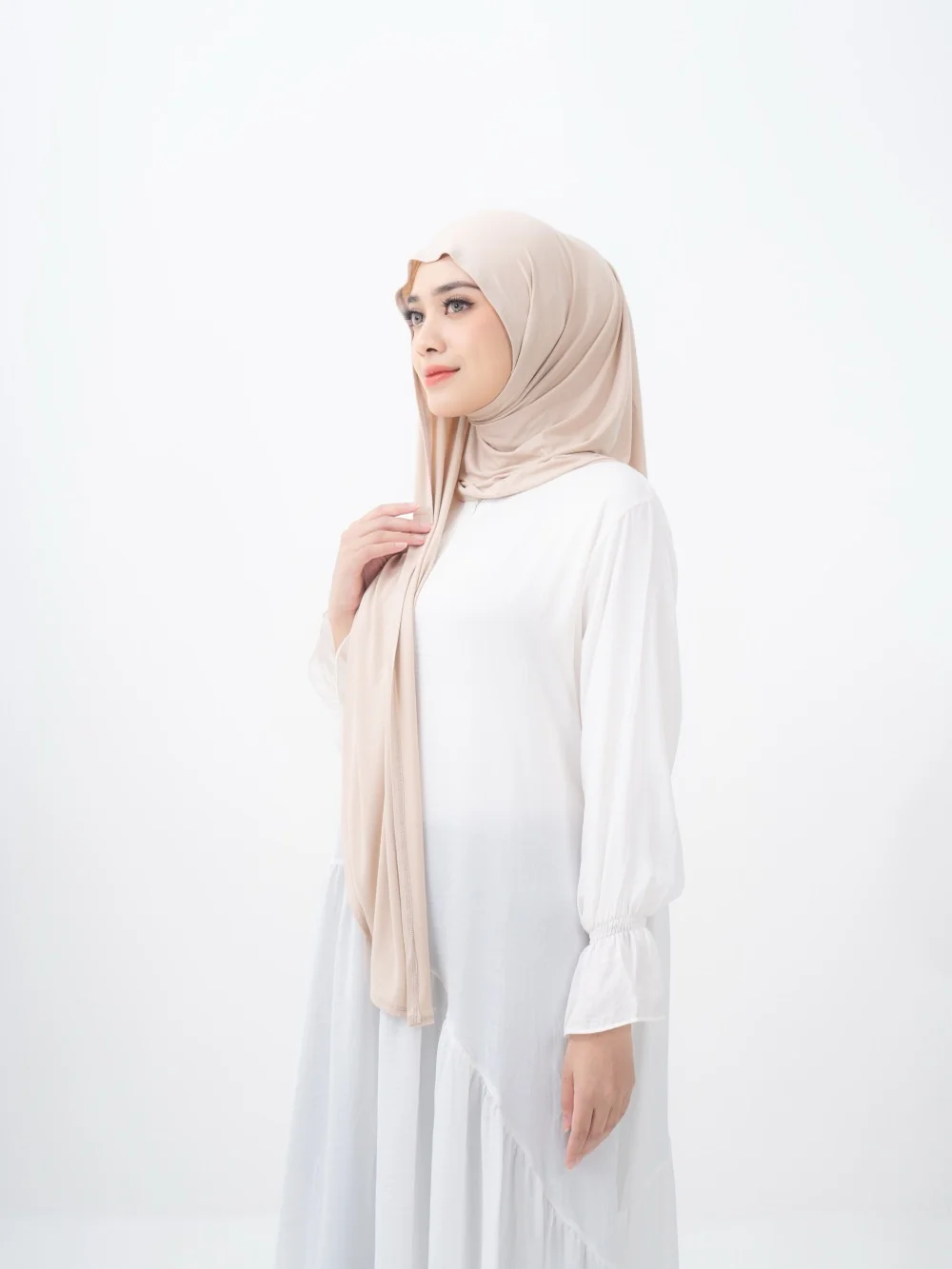 Koleksi hijab dan busana muslim produksi Tiga Raga Konveksi Bandung — foto 2