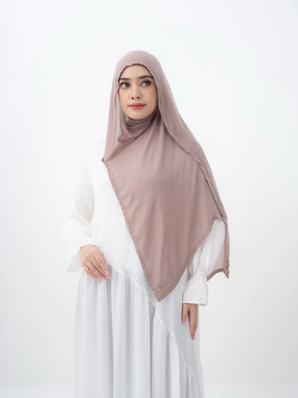 Koleksi hijab dan busana muslim produksi Tiga Raga Konveksi Bandung — foto 11